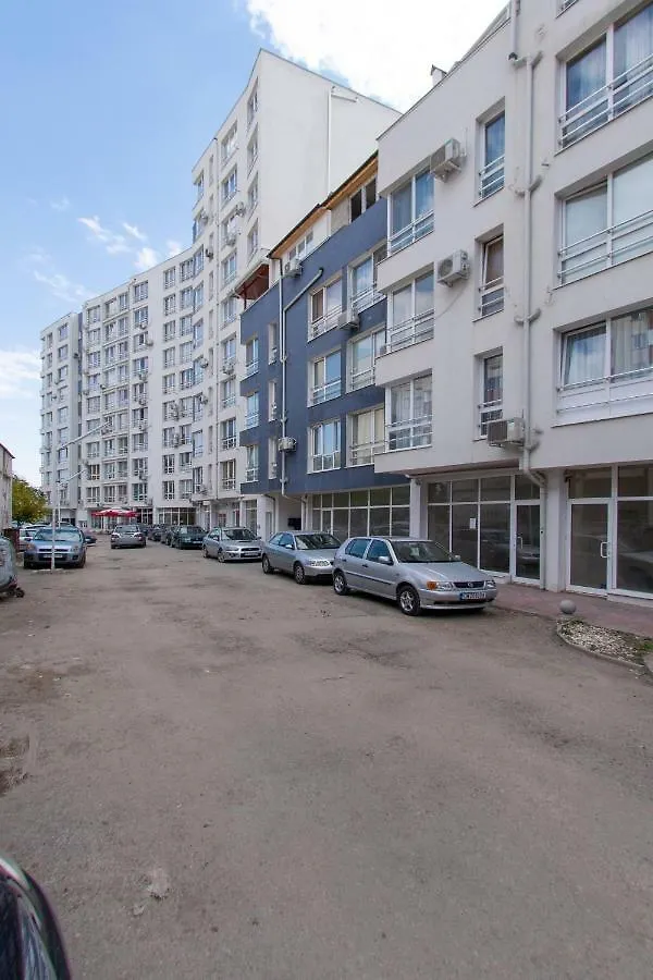 Lovely Home Parking Included 索菲亞 保加利亚